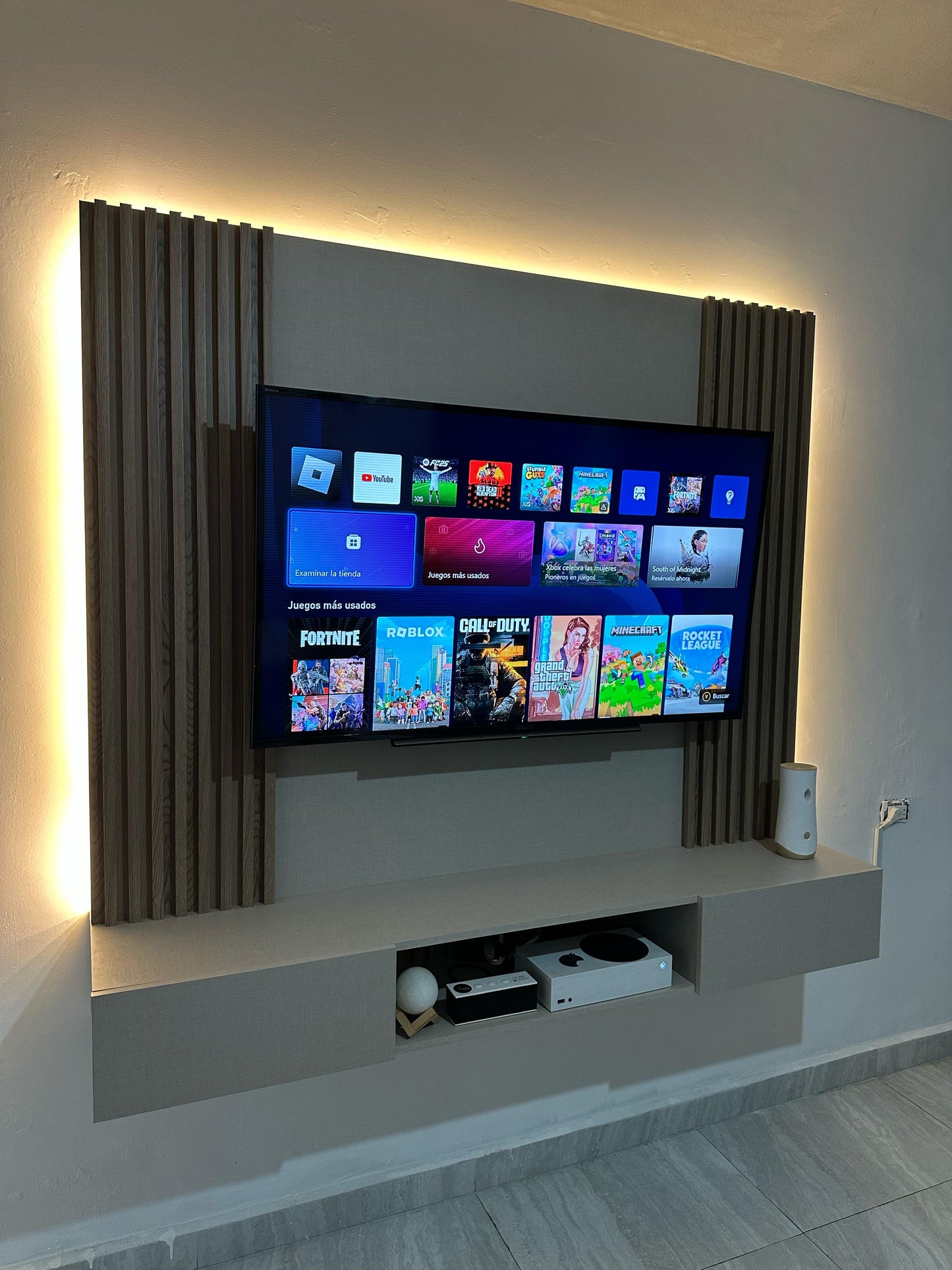 Panel para TV KURT – Diseño Elegante con Luz LED Integrada